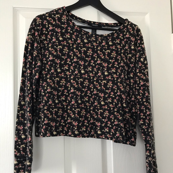 Forever 21 Sweaters - Floral Forever21 Sweater
